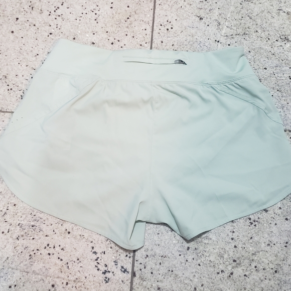 Womens new Nike Flex Running Shorts. Large. Mint green. Gym/yoga. Drifit. - Picture 3 of 10